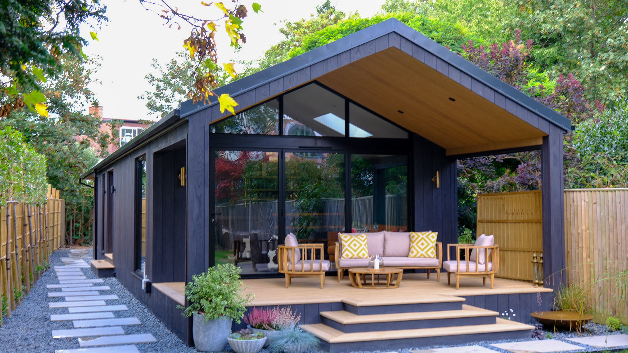 Bespoke garden room by Into The Garden Room