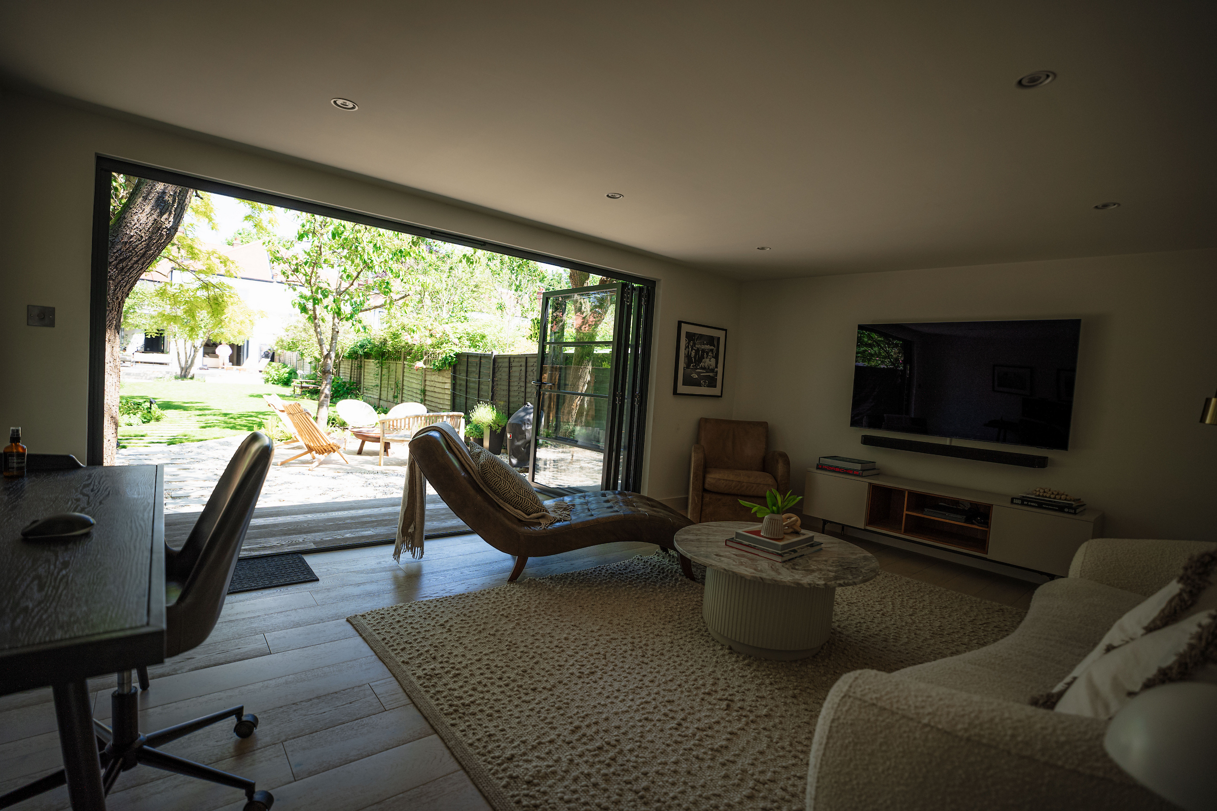 Bespoke garden room by Into The Garden Room