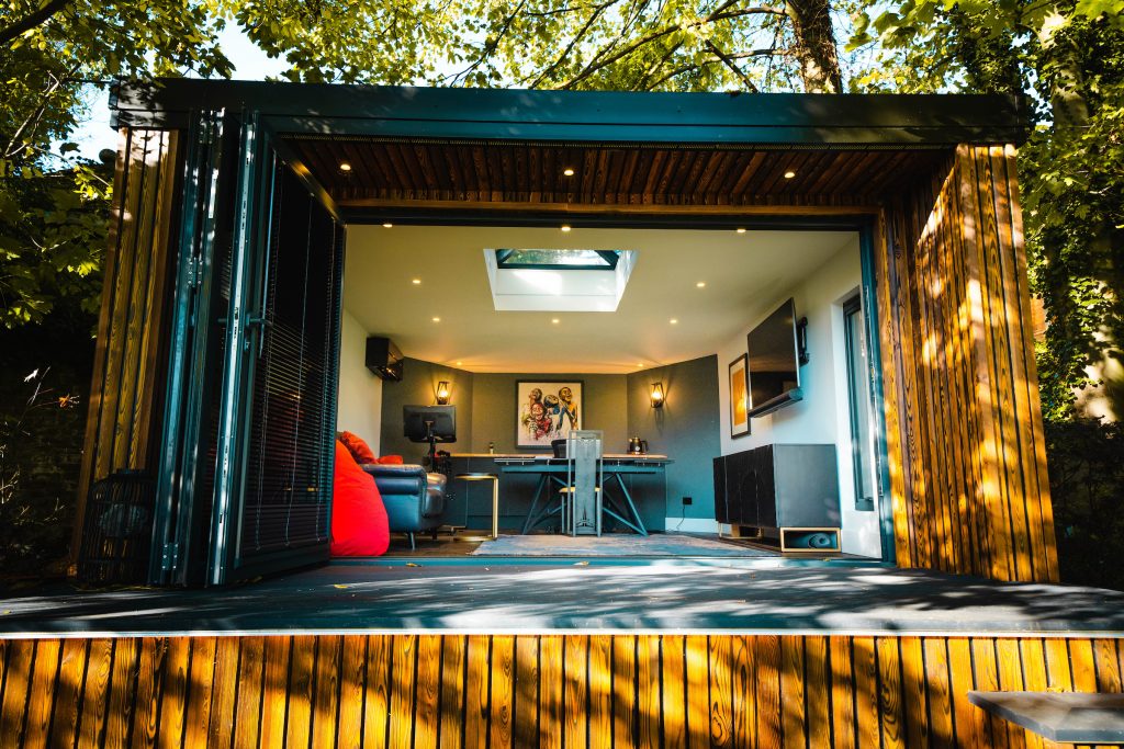 Bespoke garden room by Into The Garden Room
