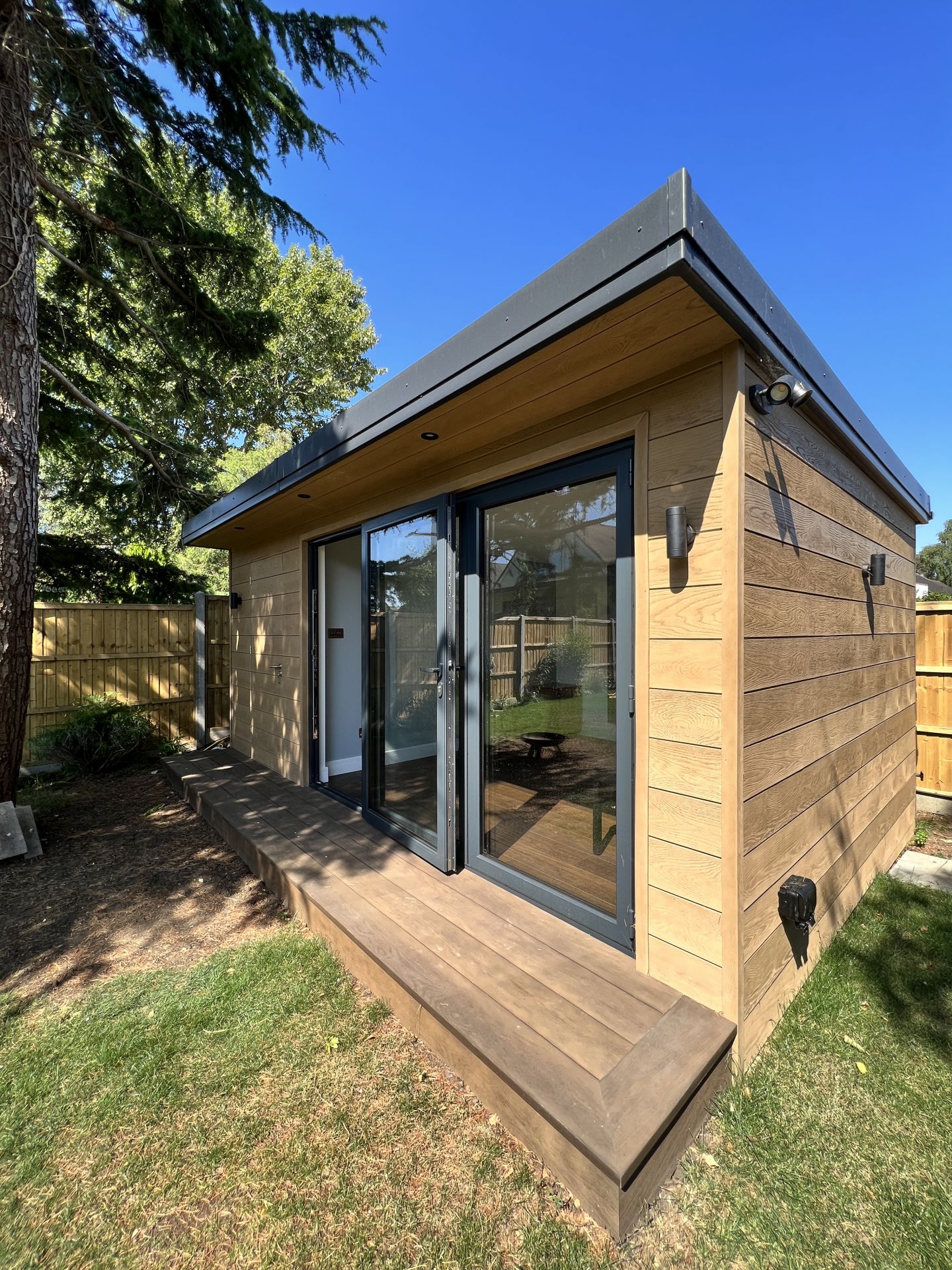 Bespoke garden room by Into The Garden Room