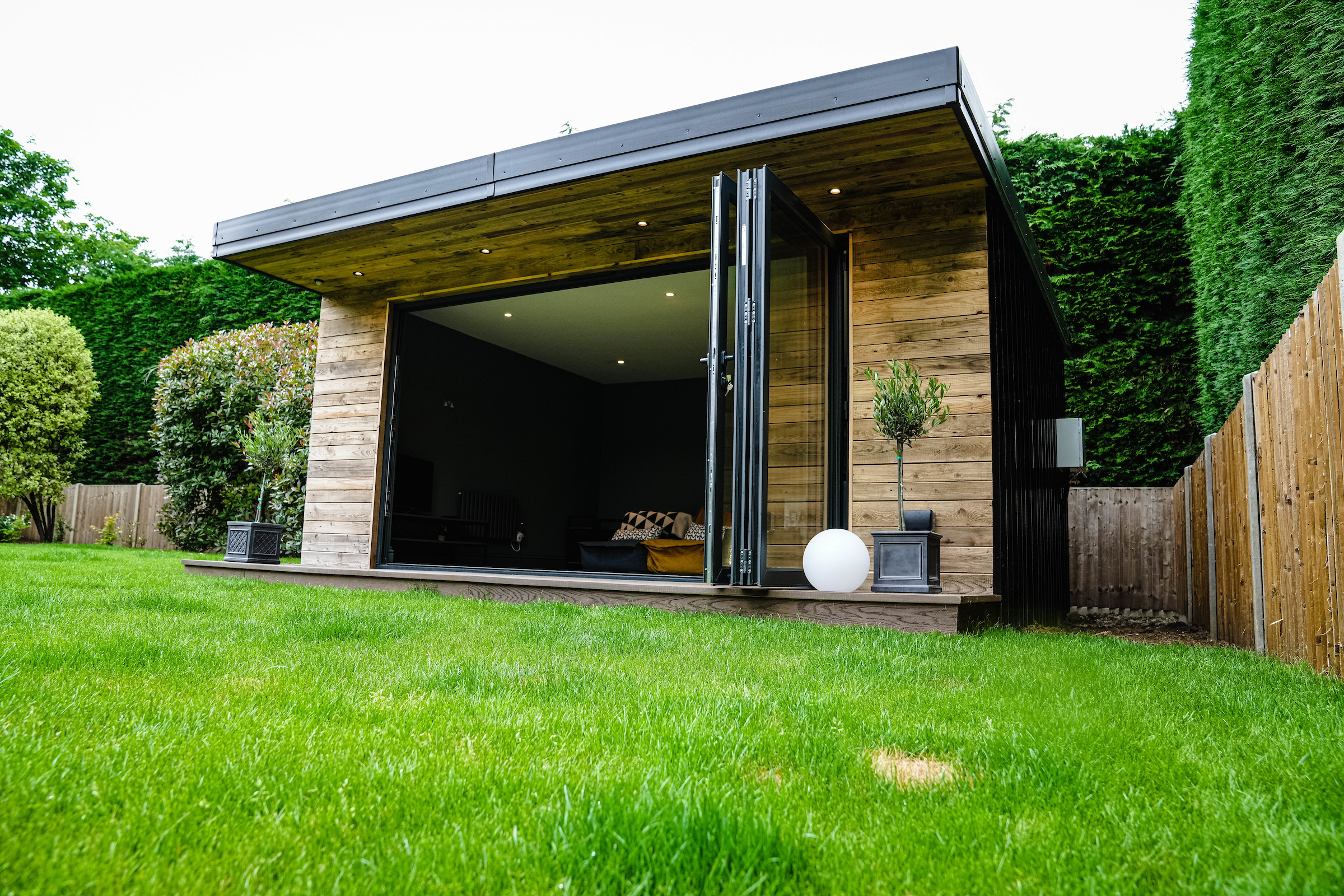 Bespoke garden room by Into The Garden Room
