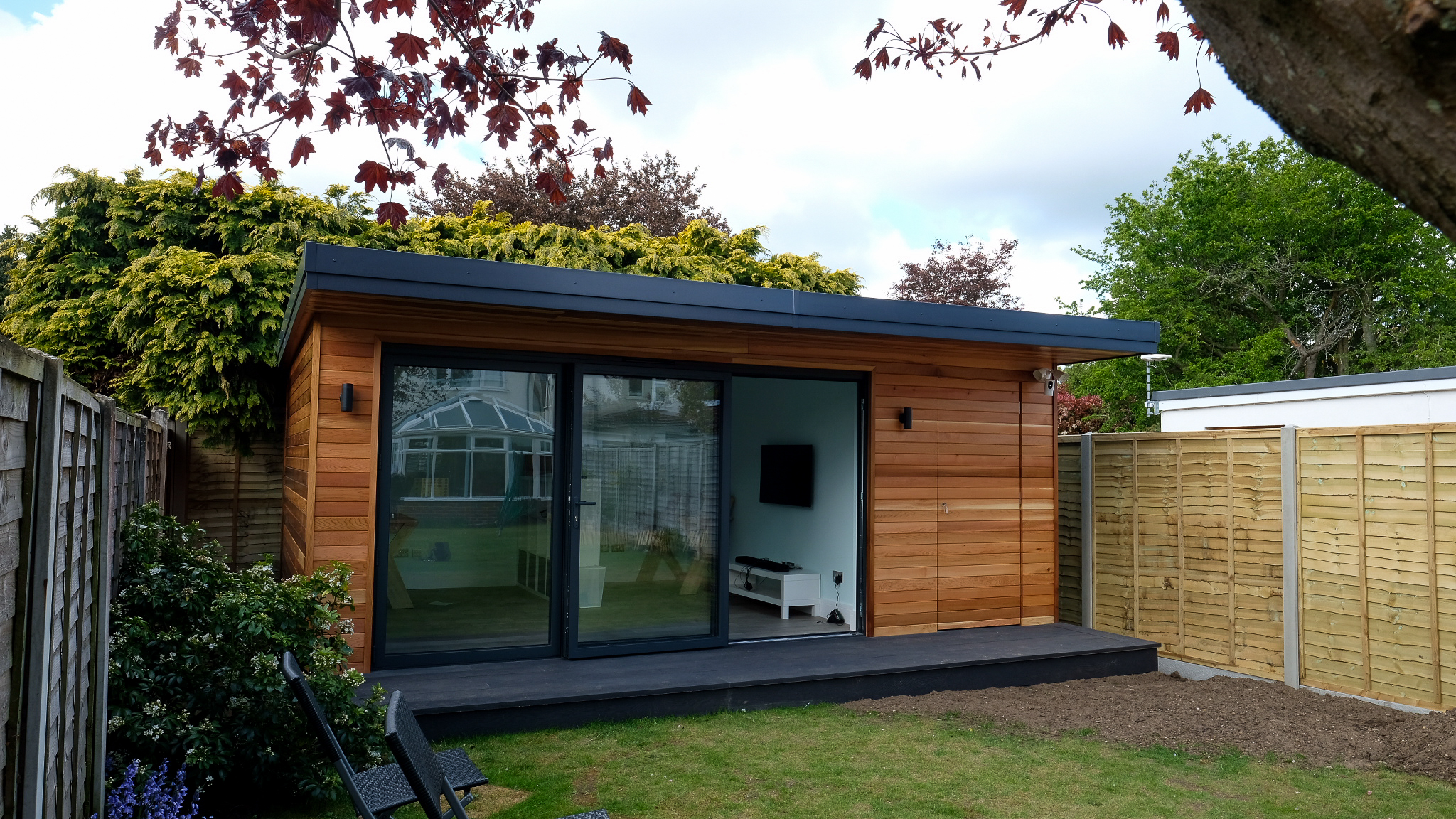 Bespoke garden room by Into The Garden Room